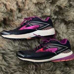 Brooks Ravenna 8, size 8